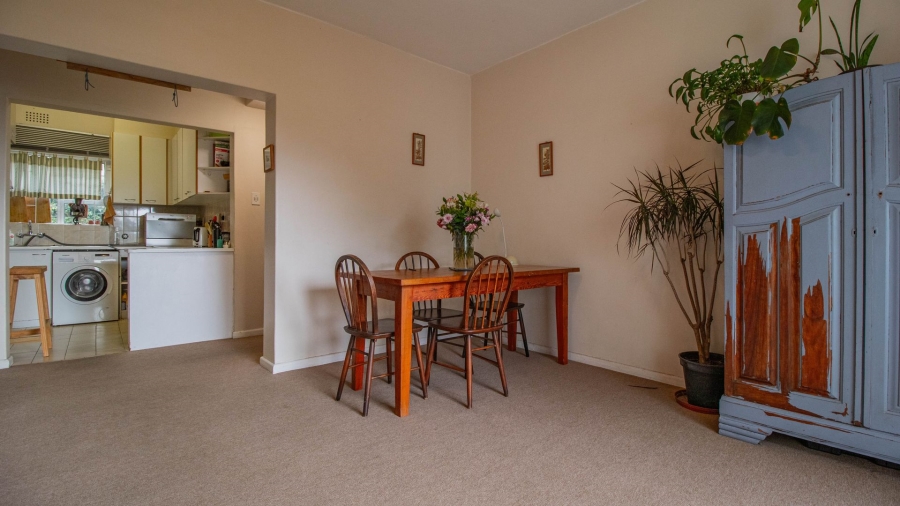 2 Bedroom Property for Sale in Vredehoek Western Cape